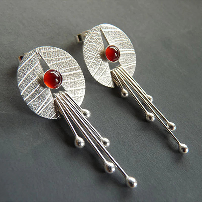 Earrings with red crystal