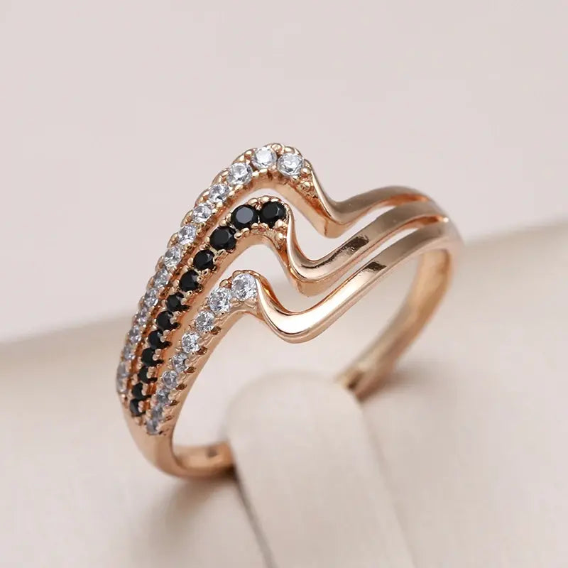 Elegant Wave Ring made of Zirconia