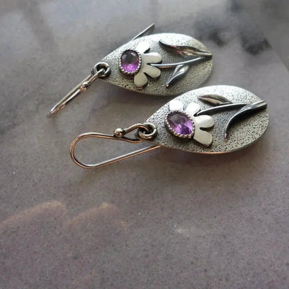 Retro earrings with three-dimensional flowers