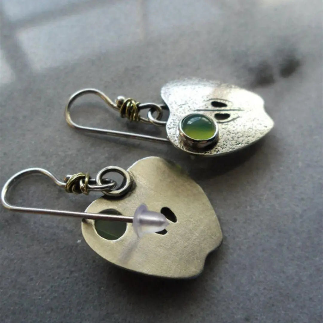 Earrings with green crystal in silver
