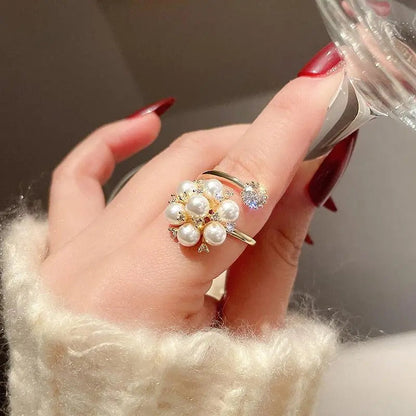 Adjustable sweet ring with pearls