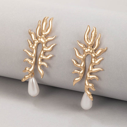 Coral earrings with freshwater pearl