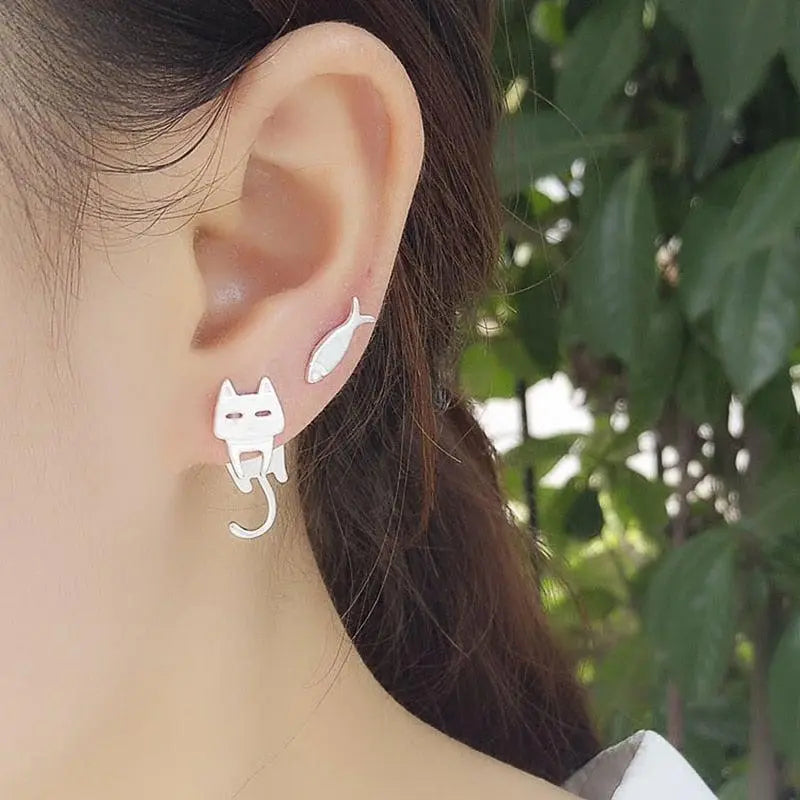 Silver Climbing Kitten Earring