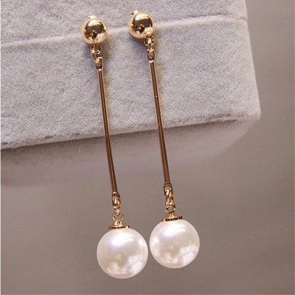 Luxurious earrings with elegant pearls