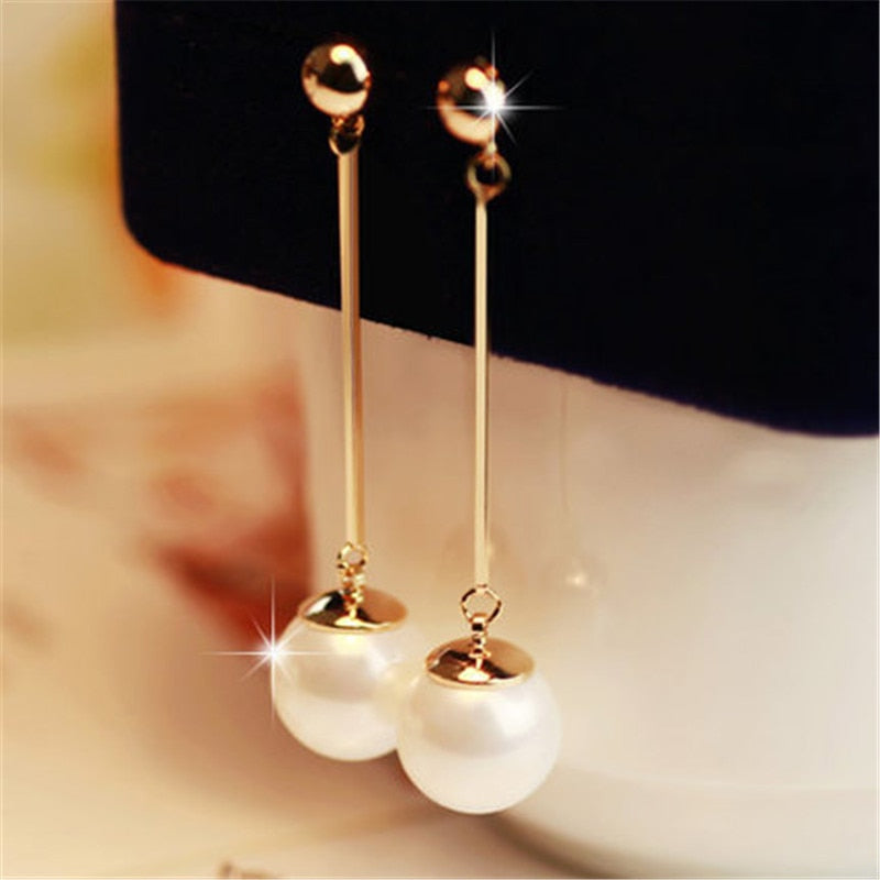Luxurious earrings with elegant pearls