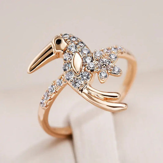 Elegant and sparkling bird ring