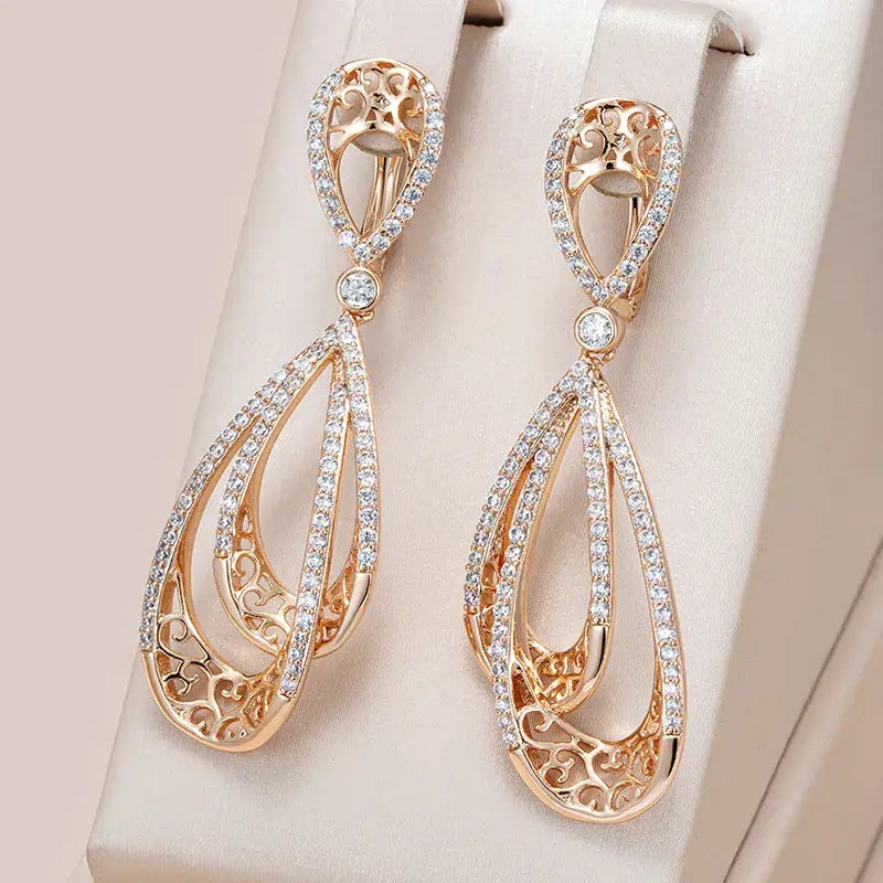 Gold-plated elegant earrings