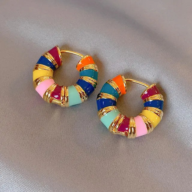 Elegant earrings with multicolored enamel