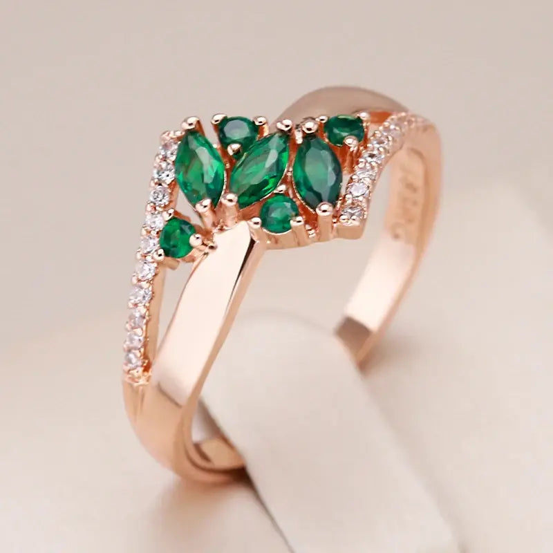 Elegant Ring Brilliant Green