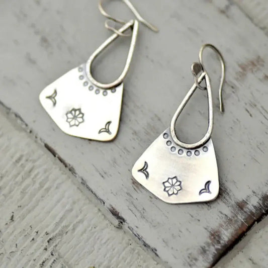 Vintage dangling silver earrings